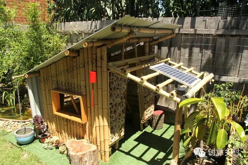 后院的小小竹屋