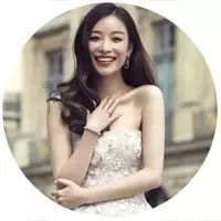 倪妮:妹纸,你的bra肩带掉了……