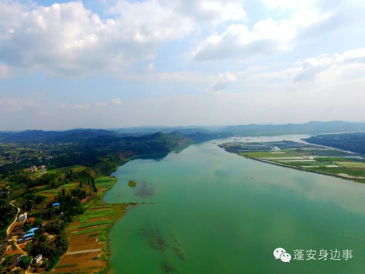 蓬安县三坝乡位居嘉陵江中游,与蓬安的利溪,马回,长梁,正源和南充市