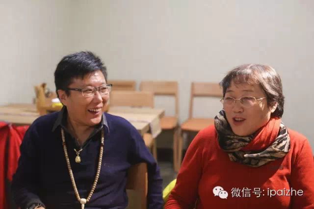 在1个多小时的时间里,李银河与"大侠"率性阐述了两人的观点,而采访中