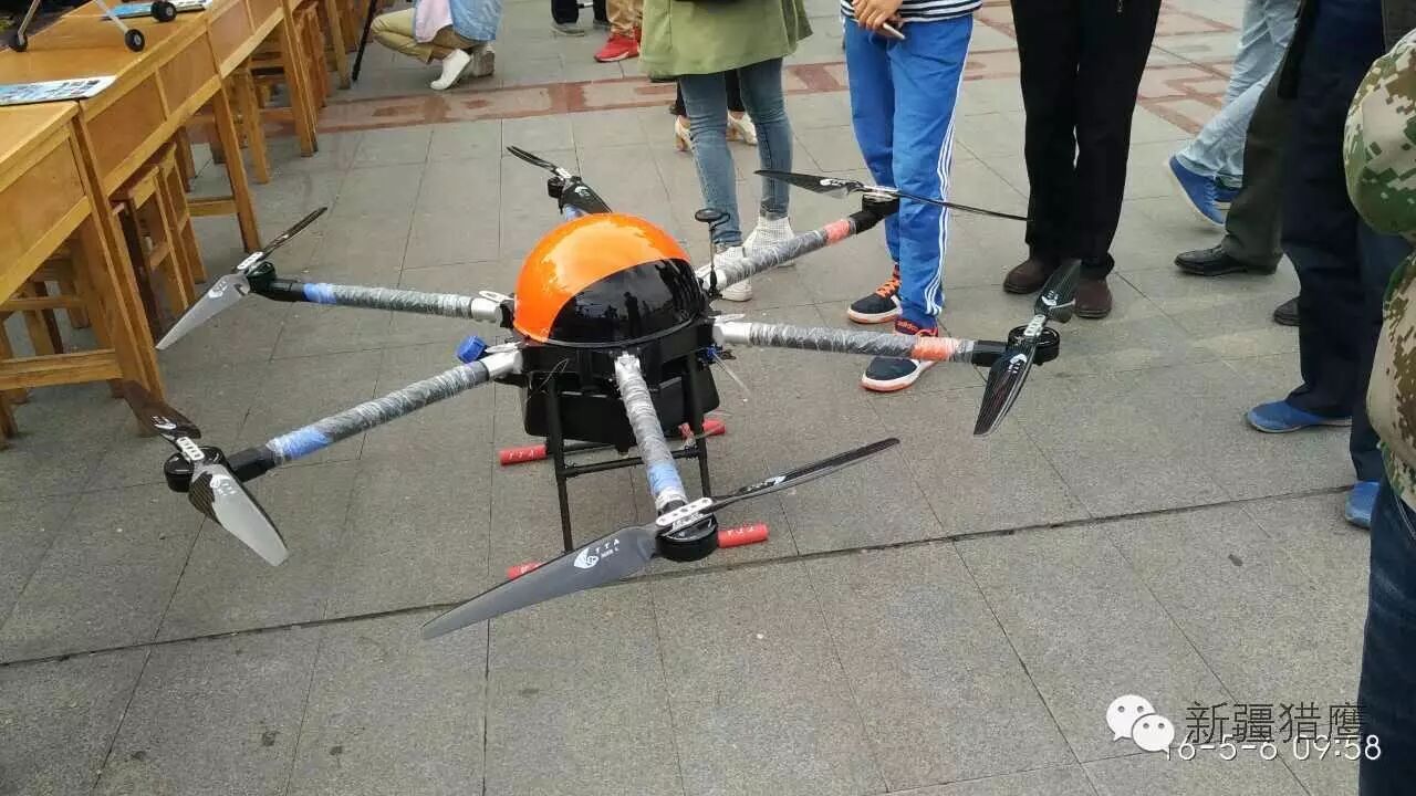 新疆獵鷹無人機走入校園啦