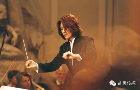✪ <wbr>日本著名女指挥家西本智实，帅到被掰弯！