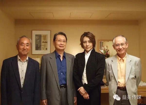 ✪ <wbr>日本著名女指挥家西本智实，帅到被掰弯！