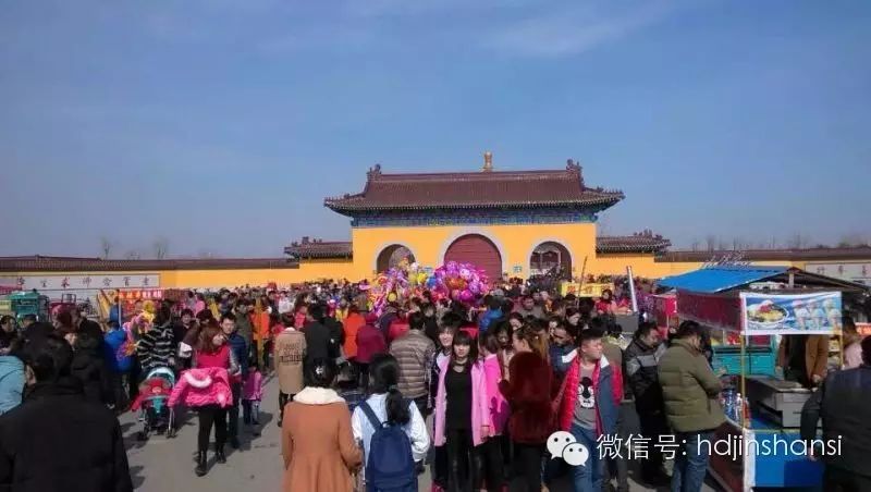 《老家门口看大戏》：我和他的小伙伴们都惊呆了