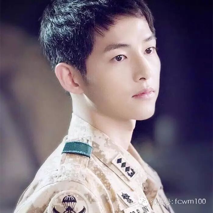 宋仲基、李易峰、吴亦凡、杨洋等军装撩妹,谁更强?