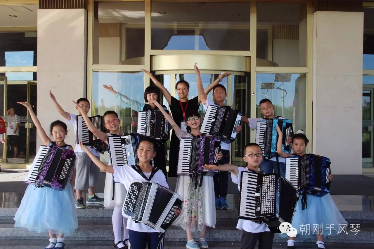 李昕芮_李昕芮_李昕芮在别开门大尺度视频