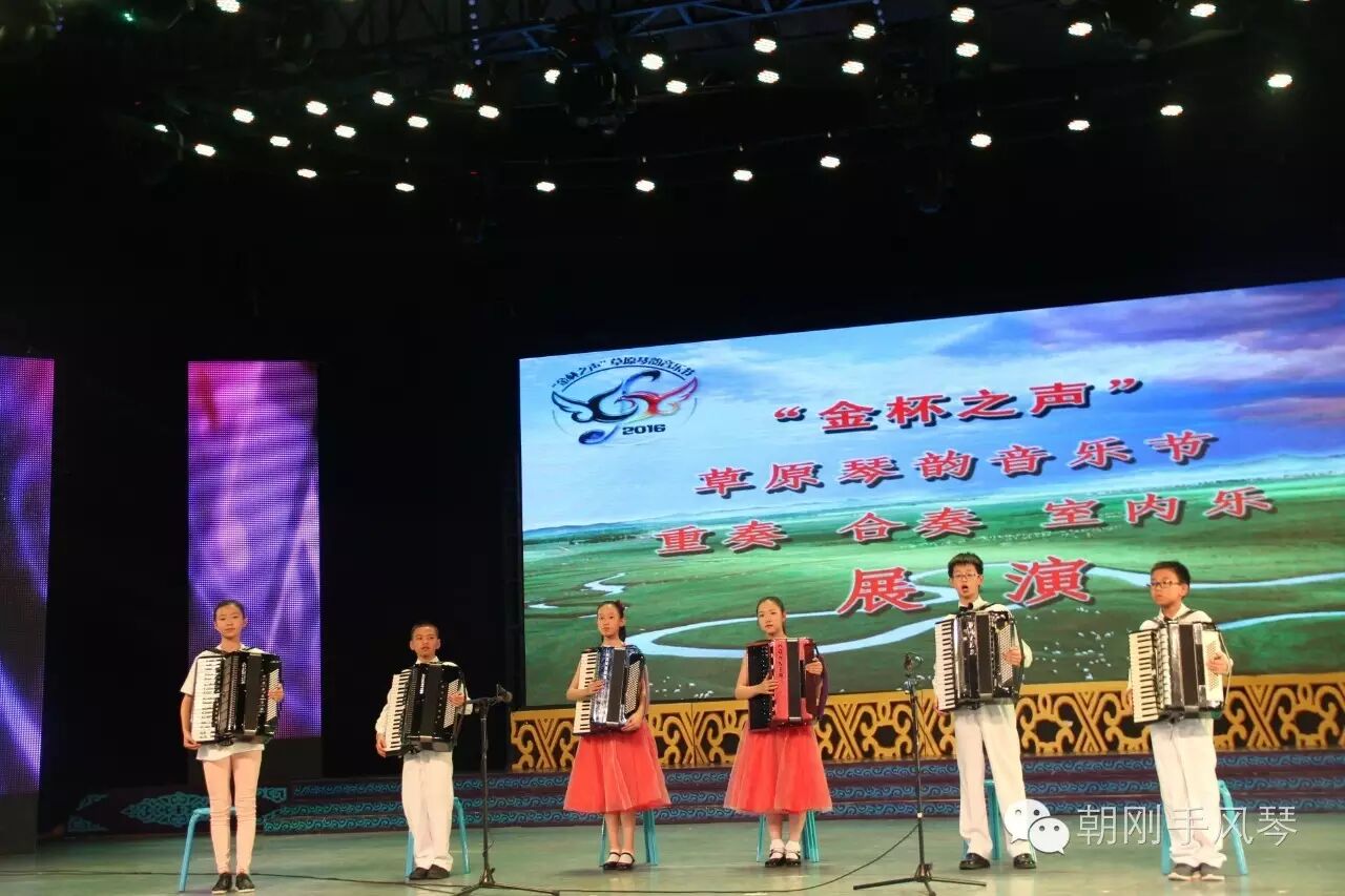 李昕芮_李昕芮_李昕芮在别开门大尺度视频