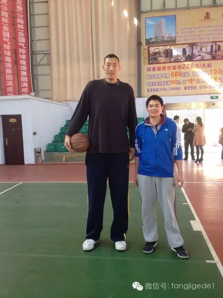 热火篮球训练营常年招生,随到随学,最好的篮球场馆!!!