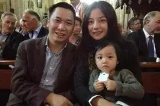 赵薇已经走向第二次人生巅峰了,你却还在关心她穿得好不...