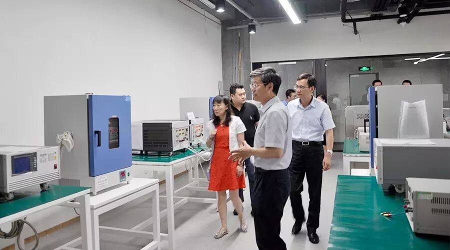 半导体照明节能产业发展“十三五”规划编制调研组莅临公司调研