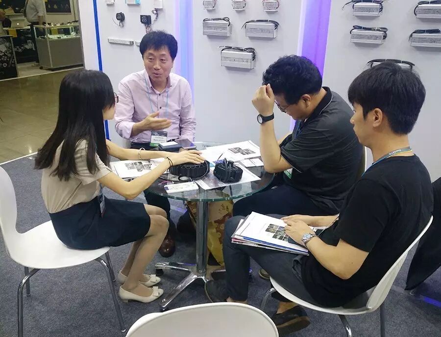 英飞特电子携智能可编程系列亮相韩国国际LED & OLED展