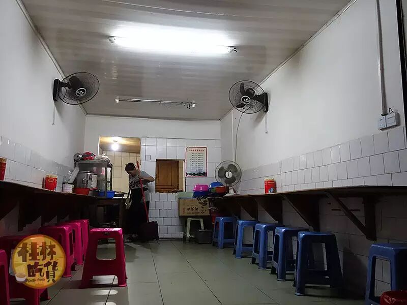 桂林小巷米粉窘境——一对老夫妻坚守了几十年的“米粉情”，该何去何从？122 / 作者:桂花糕 / 帖子ID:111853