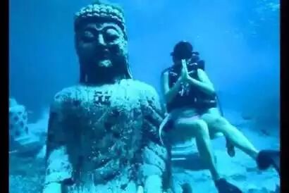 印尼惊现海底佛国,震惊世界