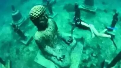 印尼惊现海底佛国,震惊世界