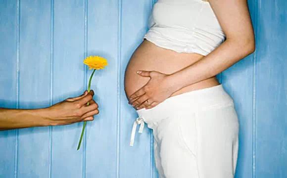 妇产专家:有卵巢囊肿,怀孕了怎么办?