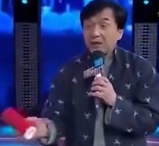知道成龙会演电影,会泡妞,但不知道他还会这个,成龙首...