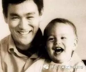 揭-秘:李小龙父子之死真相?