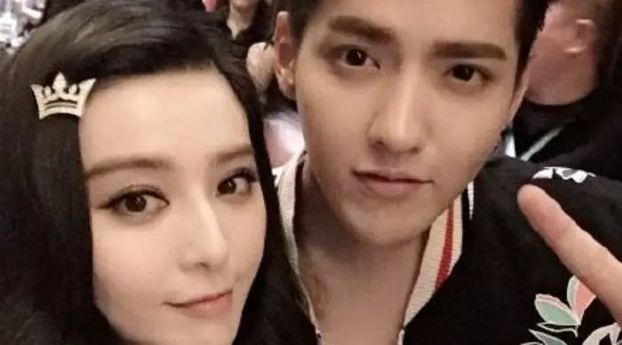 范冰冰吴亦凡王思聪陈赫,明星们第一条微博都写了什么?