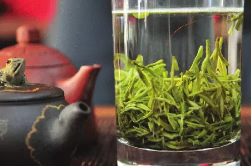 夏天降火除了绿茶和苦丁茶，还可以喝苦荞茶