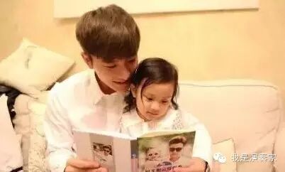 贾乃亮弹钢琴还会炫技?“神经乃爸”的陪伴式教育