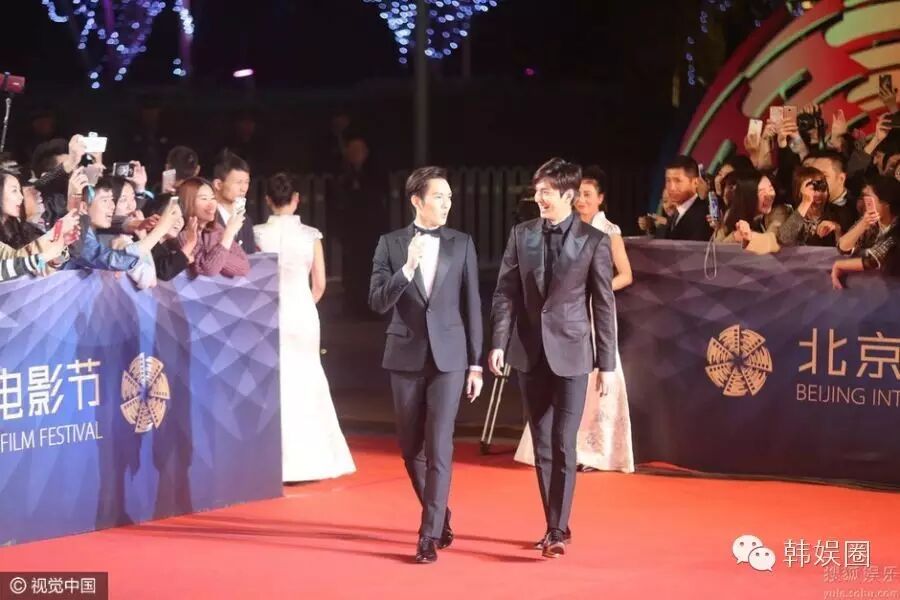 第六届北京电影节 李敏镐携手钟汉良红毯斗帅