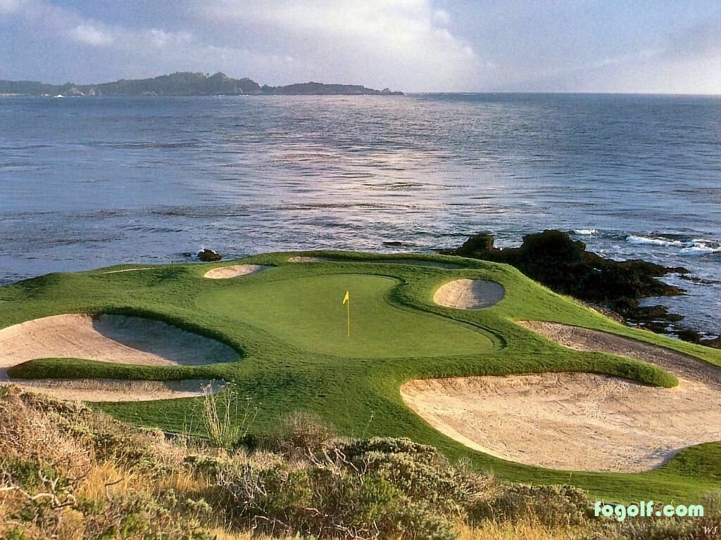 圆石滩林克斯球场(pebblebeach g.