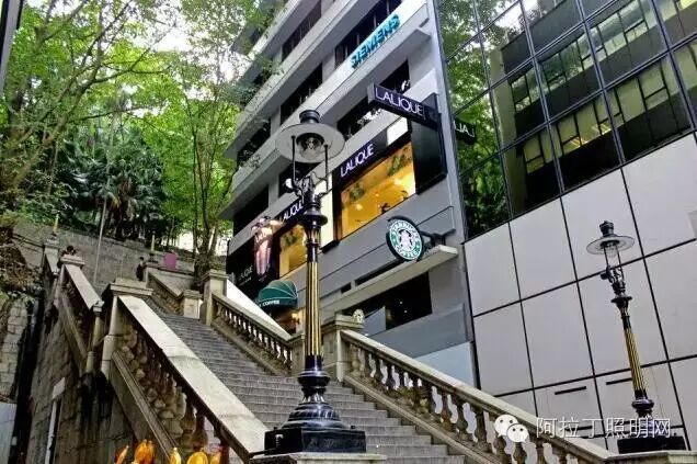 时尚、有趣、舒服、温馨的楼梯照明方案都在这里了