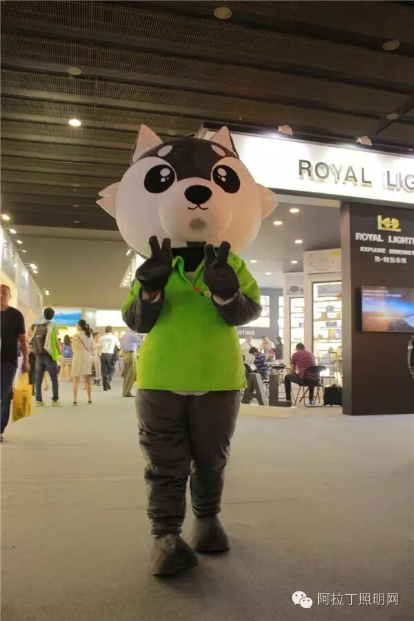 展会最后一天，来点养眼的！| 美女&活动花絮