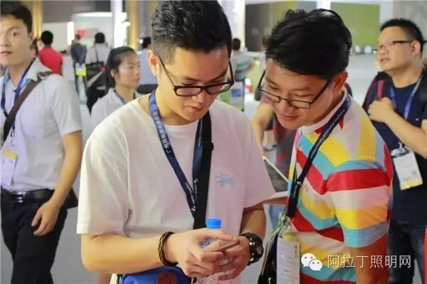 展会最后一天，来点养眼的！| 美女&活动花絮