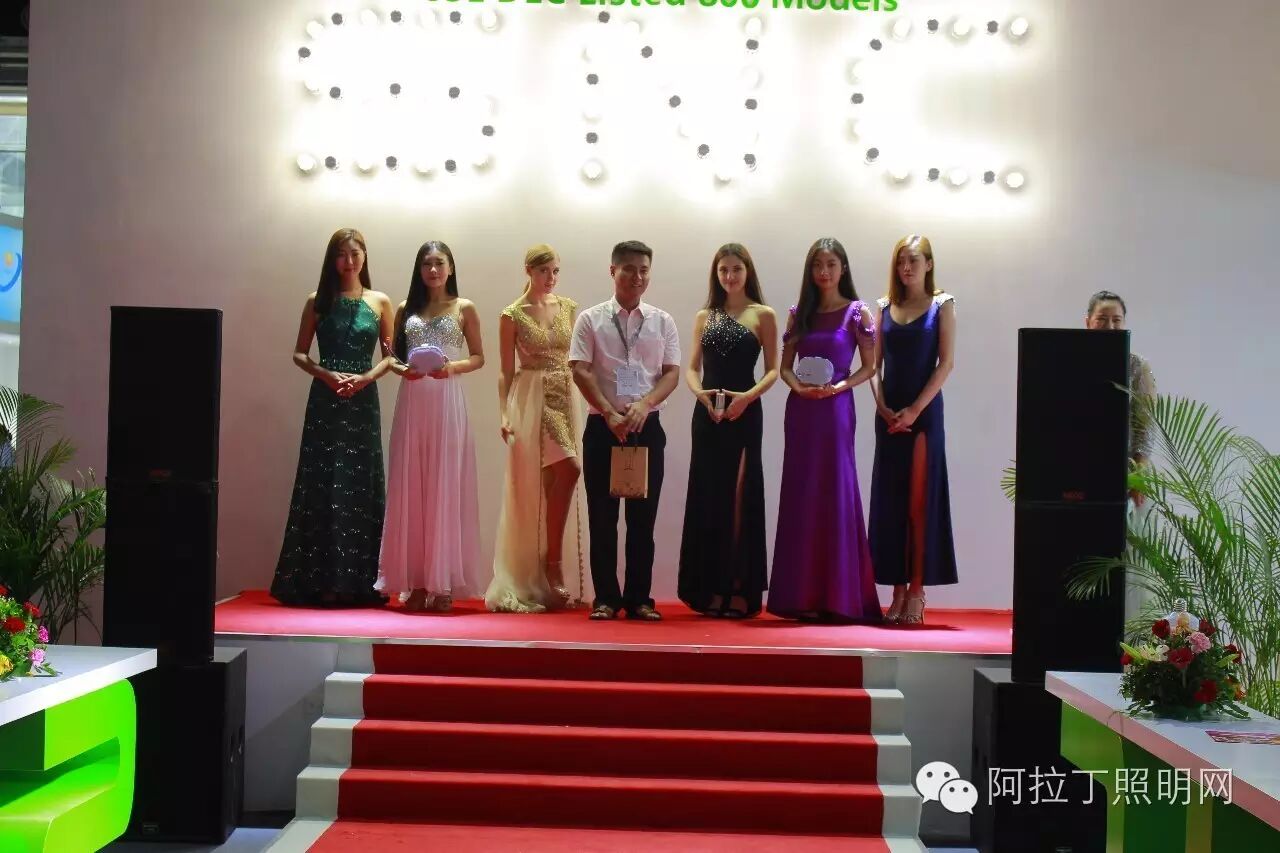 展会最后一天，来点养眼的！| 美女&活动花絮