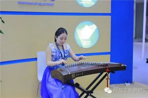 展会最后一天，来点养眼的！| 美女&活动花絮