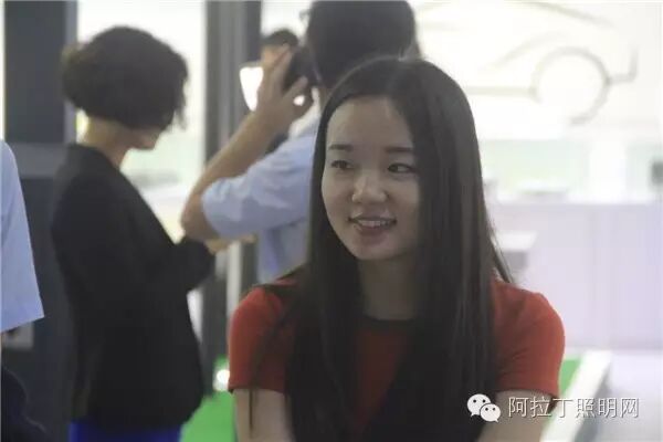 展会最后一天，来点养眼的！| 美女&活动花絮