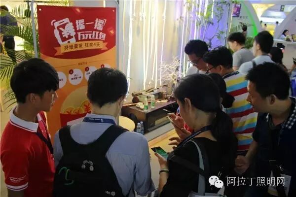 展会最后一天，来点养眼的！| 美女&活动花絮