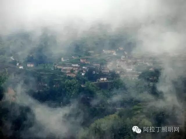 夯土房是如何击败全球540个专业酒店封冠的？