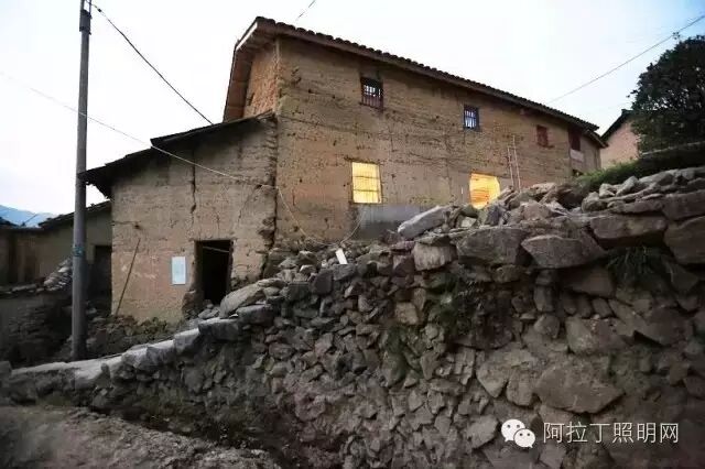 夯土房是如何击败全球540个专业酒店封冠的？