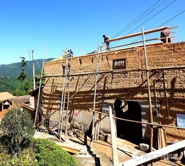 夯土房是如何击败全球540个专业酒店封冠的？