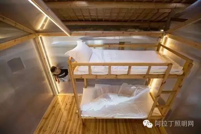 夯土房是如何击败全球540个专业酒店封冠的？