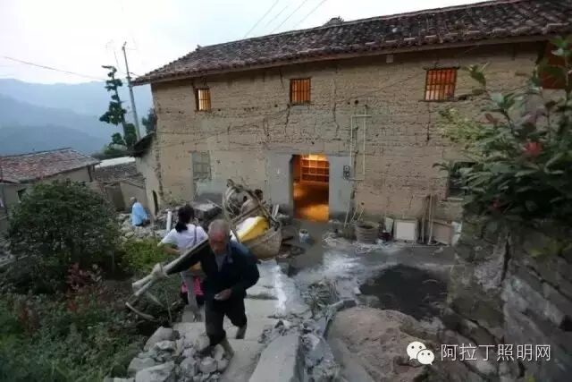 夯土房是如何击败全球540个专业酒店封冠的？