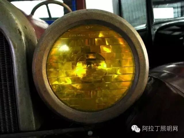 探秘车灯的前世今生|白炽灯、氙气灯、LED灯