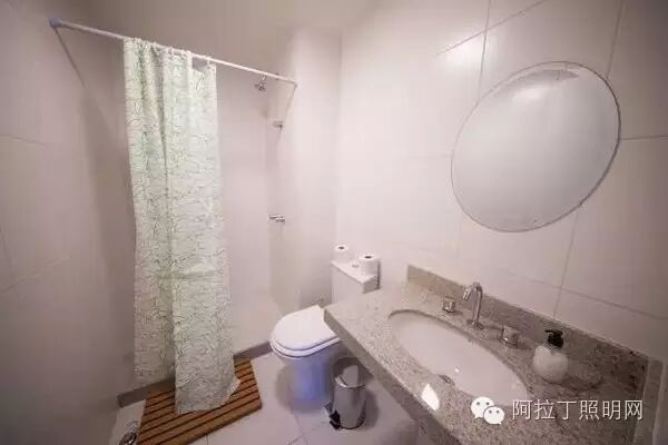 里约奥运要开幕了！然而他们连楼道照明都还没搞好......