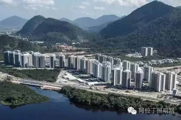 里约奥运要开幕了！然而他们连楼道照明都还没搞好......