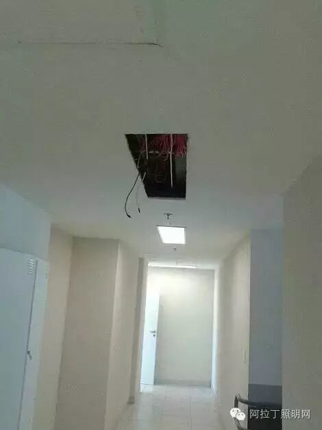 里约奥运要开幕了！然而他们连楼道照明都还没搞好......