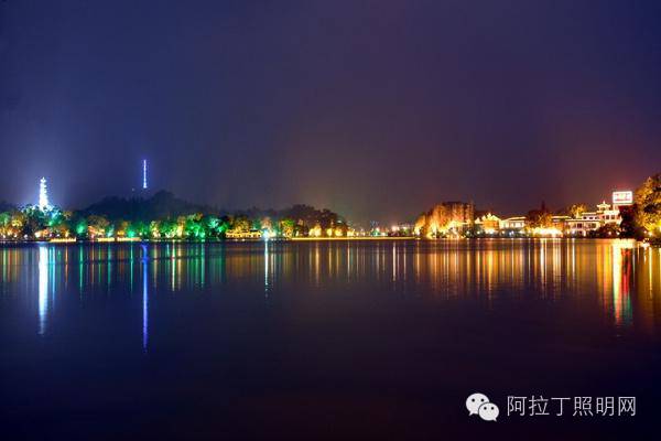 感情与理性如何协调？怎样让灯适应设计方案？|微课实录