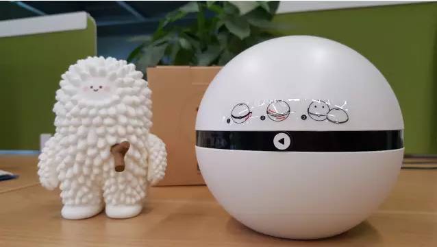 不需要电池，晒晒太阳就能发光，它为16亿人带来光明！