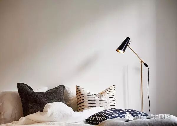 床头灯就只能用台灯吗？当然不是！