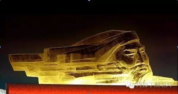 自由女神像应该如何投光？