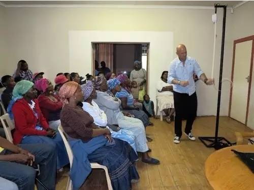 不花1度电，这盏灯单靠重力照明，将改写15亿人的命运！