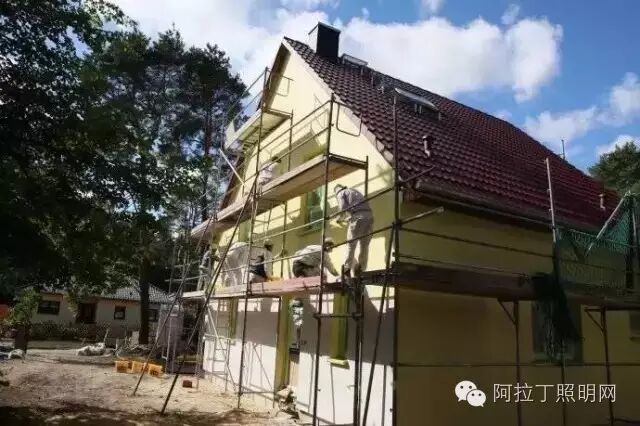 盖个屋顶，德国人也这么讲究！