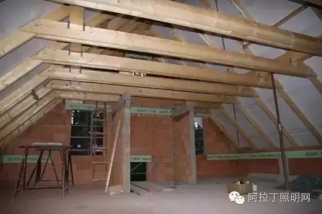 盖个屋顶，德国人也这么讲究！