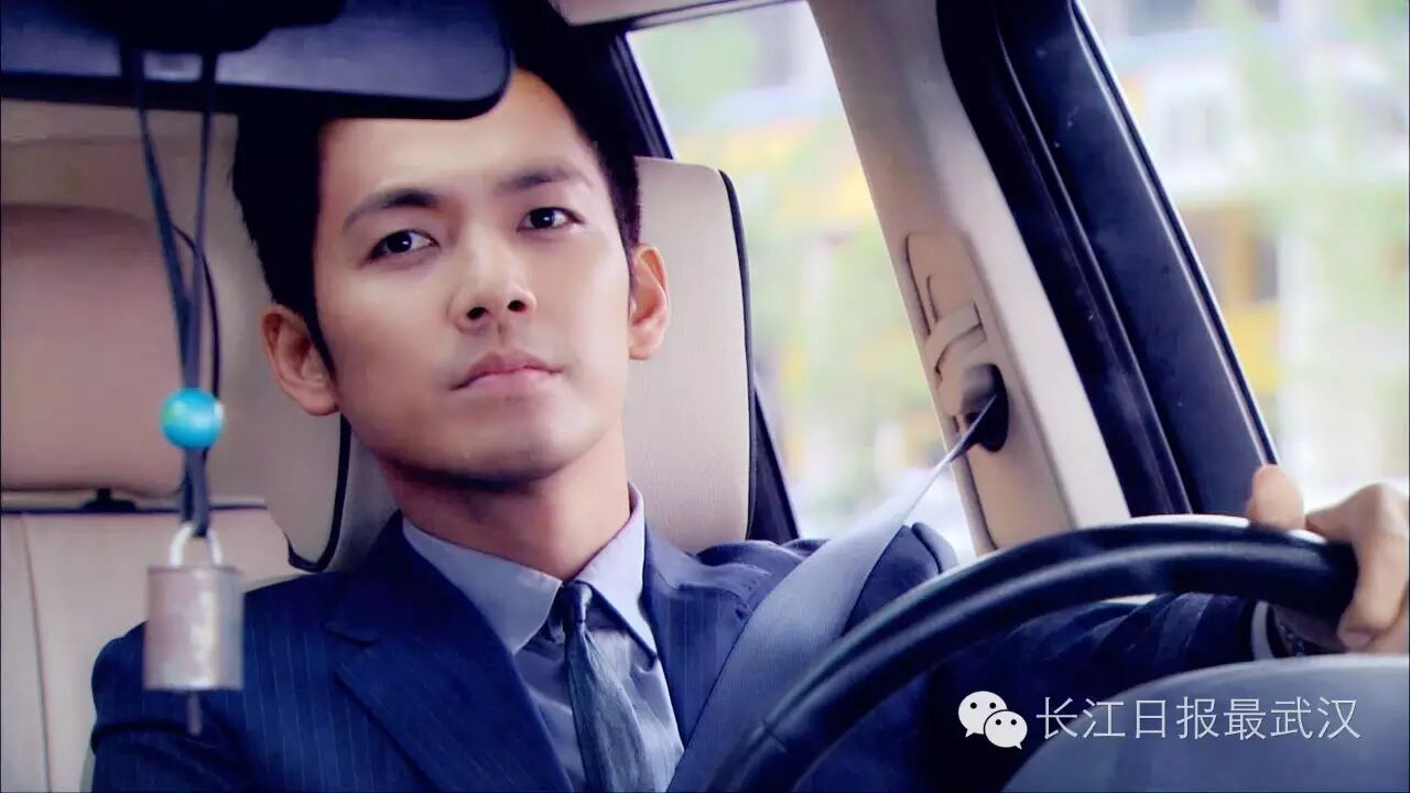 明天一起去看钟汉良、李政宰,约吗?